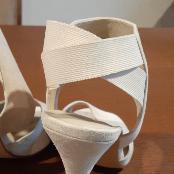 NWOT LUCCA FERRI COLLECTION HEELS 9B - Picture 5 of 7